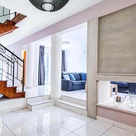 Luxury In Cyprus فيلة ليماسول