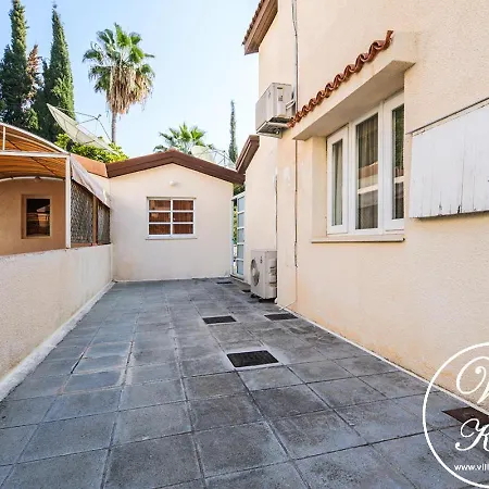 Luxury In Cyprus Βίλα *